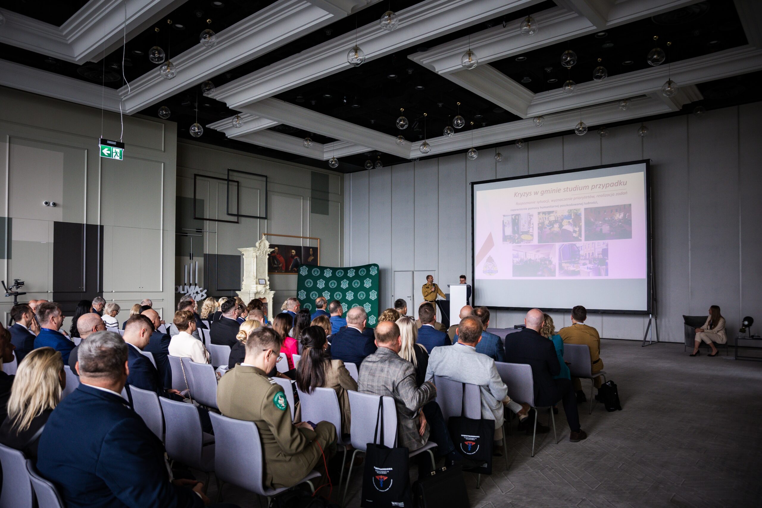 Konferencja „Zarządzanie kryzysowe – Ochrona ludności -Ratownictwo” - zdjęcie z konferencji.