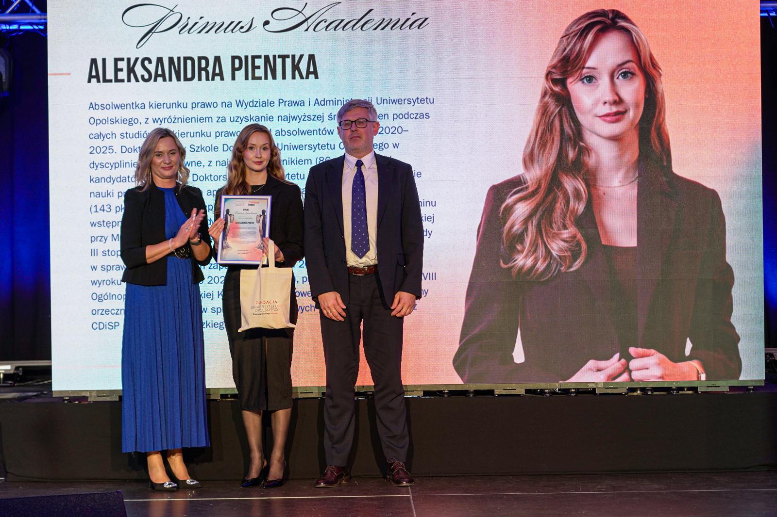 wyróżniła najlepszych studentów Uniwersytetu Opolskiego - zdjęcia